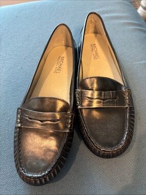 MICHAEL Michael Kors Daisy Loafers In Metallic Gunmetal Size 8